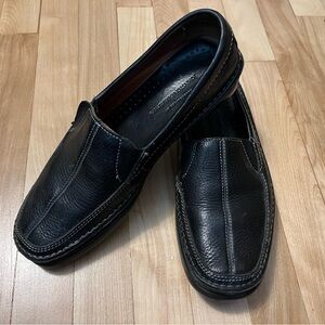 Men’s black leather loafers